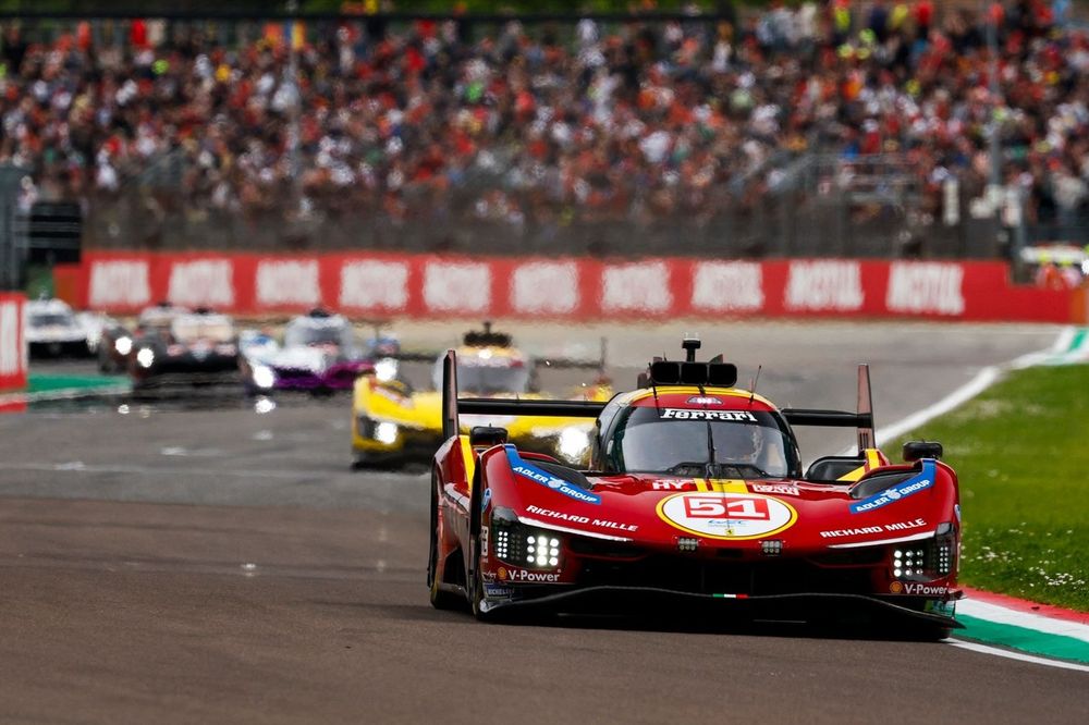 #51 Ferrari AF Corse Ferrari 499P: Alessandro Pier Guidi, James Calado, Antonio Giovinazzi
