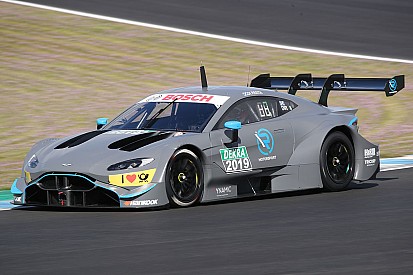 Відео: Aston Martin DTM вперше з’явилася на трасі