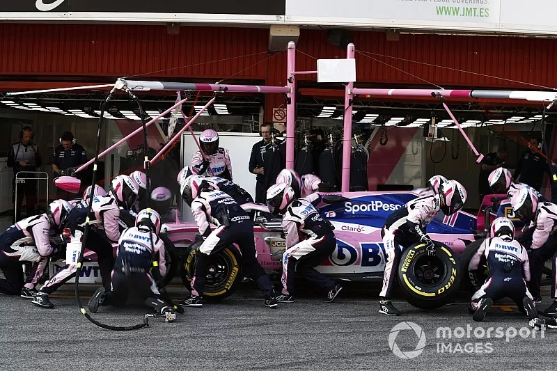 Sergio Perez, Racing Point F1 Team RP19 au stand