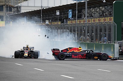 Red Bull: Verstappen elkerülhette volna a bakui ütközést