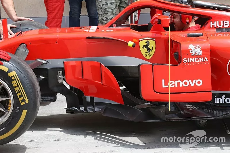 Ferrari SF71H spiegel