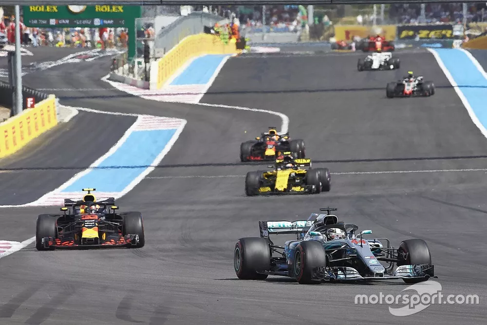 Lewis Hamilton, Mercedes AMG F1 W09, Max Verstappen, Red Bull Racing RB14, Nico Hulkenberg, Renault Sport F1 Team R.S. 18, y Daniel Ricciardo, Red Bull Racing RB14