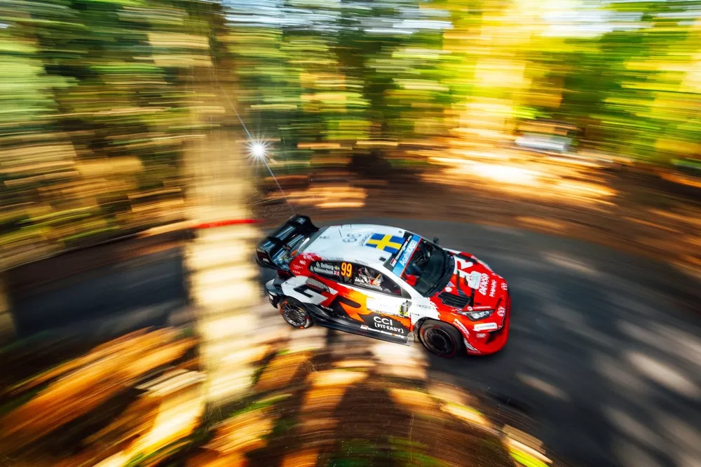 Oliver Solberg, Elliott Edmondson, Toyota Gazoo Racing WRT Toyota GR Yaris Rally1