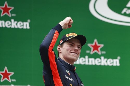 Max puede ser Ayrton, dice Adri&aacute;n Puente
