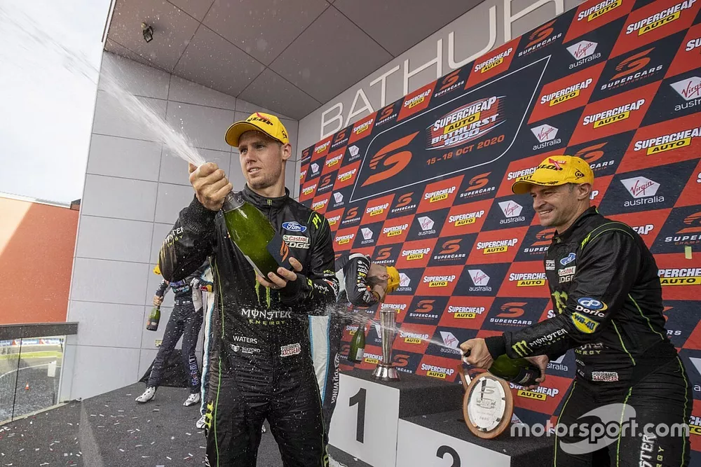 Podium: second place Cameron Waters, Will Davison, Tickford Racing