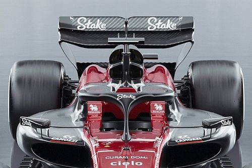 Alfa Romeo garde son arceau atypique mais le renforce