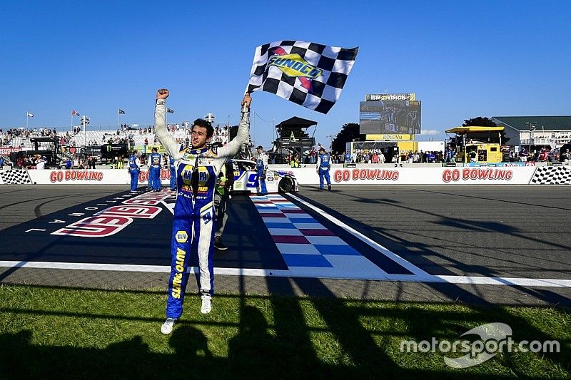Race Winner Chase Elliott, Hendrick Motorsports, Chevrolet Camaro