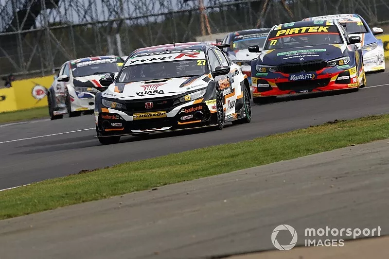 Dan Cammish,  Halfords Yuasa Team Dynamics Honda Civic, Andrew Jordan, WSR BMW