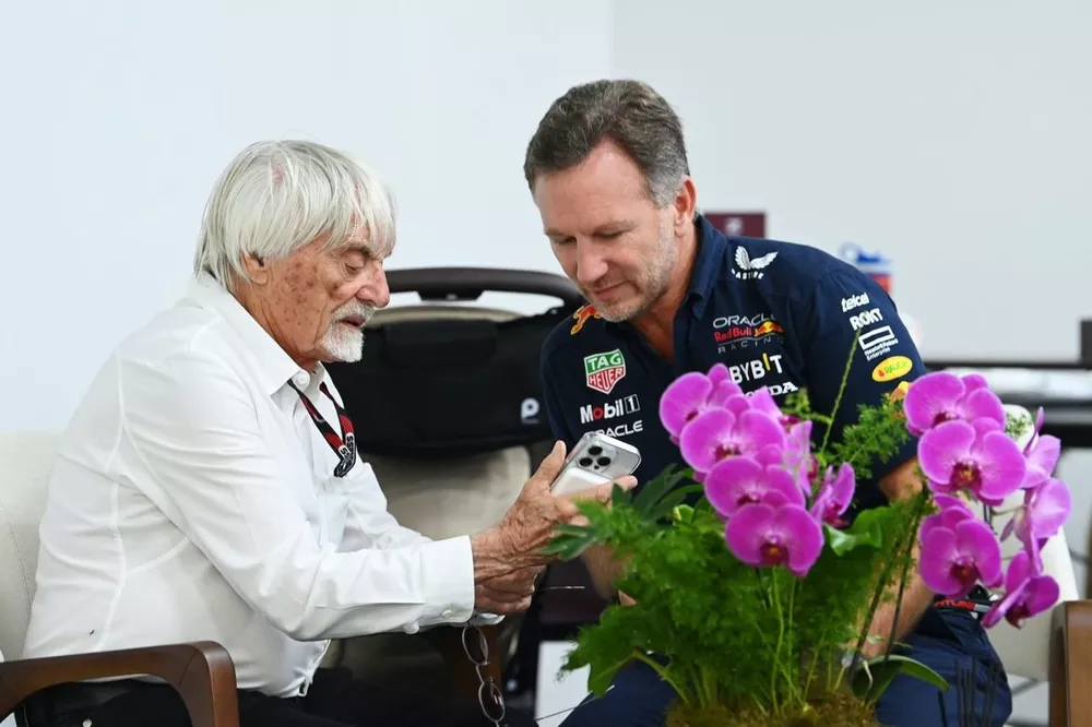 Bernie Ecclestone con Christian Horner, director del equipo Red Bull Racing 