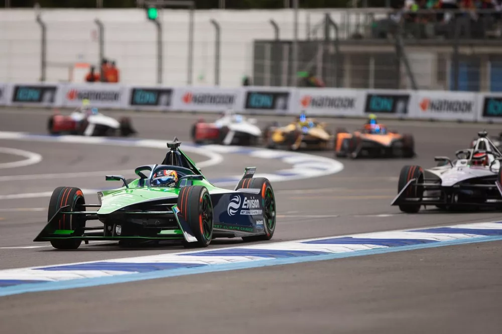 Sebastien Buemi, Envision Racing, Jaguar I-TYPE 6, Pascal Wehrlein, Porsche, Porsche 99X Electric Gen3