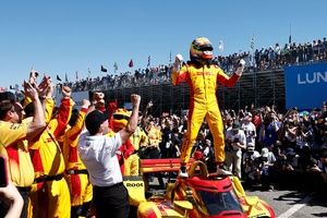 IndyCar St Pete - Palou arranca la temporada 2025 ganando a lo campeón