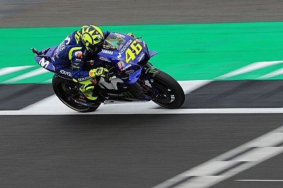 Rossi: “Algo no se estará haciendo bien en los reasfaltados”