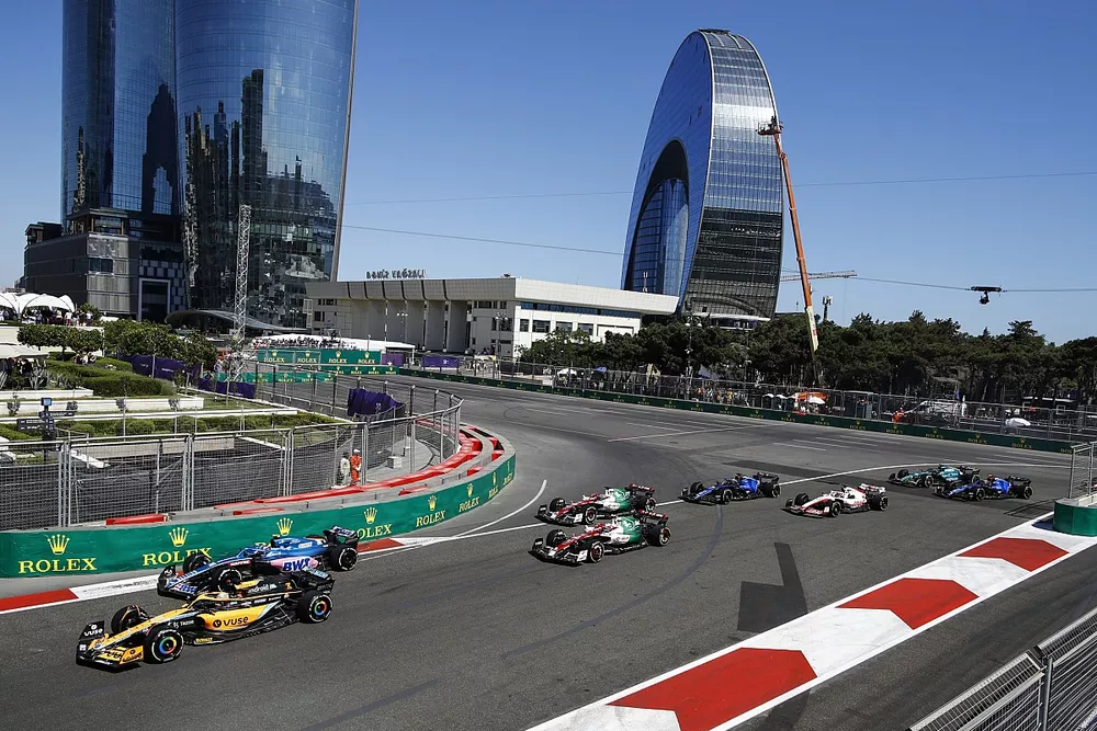 Valtteri Bottas, Alfa Romeo C42, Zhou Guanyu, Alfa Romeo C42