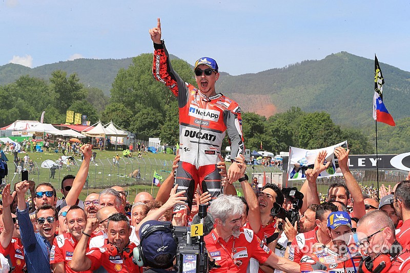 Las mejores historias de 2018, 2: Lorenzo ficha por Repsol Honda