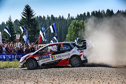 Ott Tanak y Martin Jarveoja, imperiales en el Rally de Finlandia