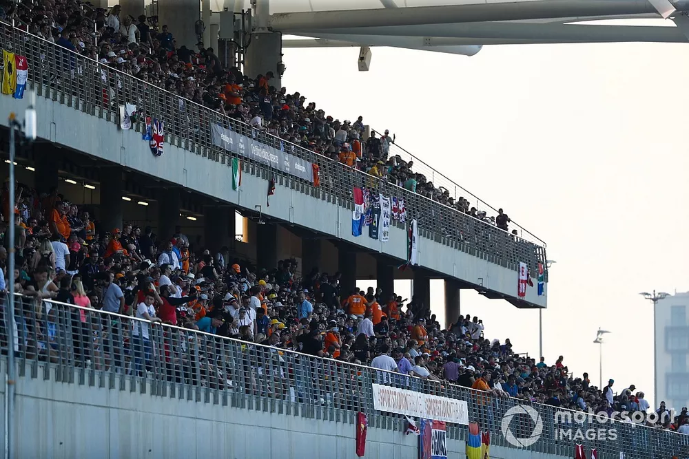 Fans op een tribune