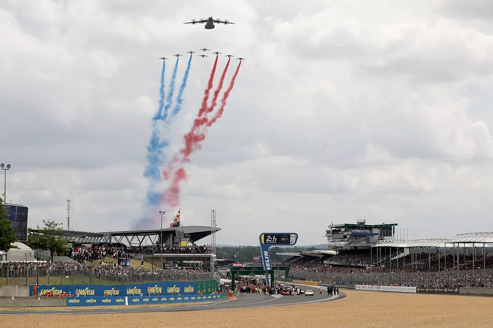 Le survol de la Patrouille de France
