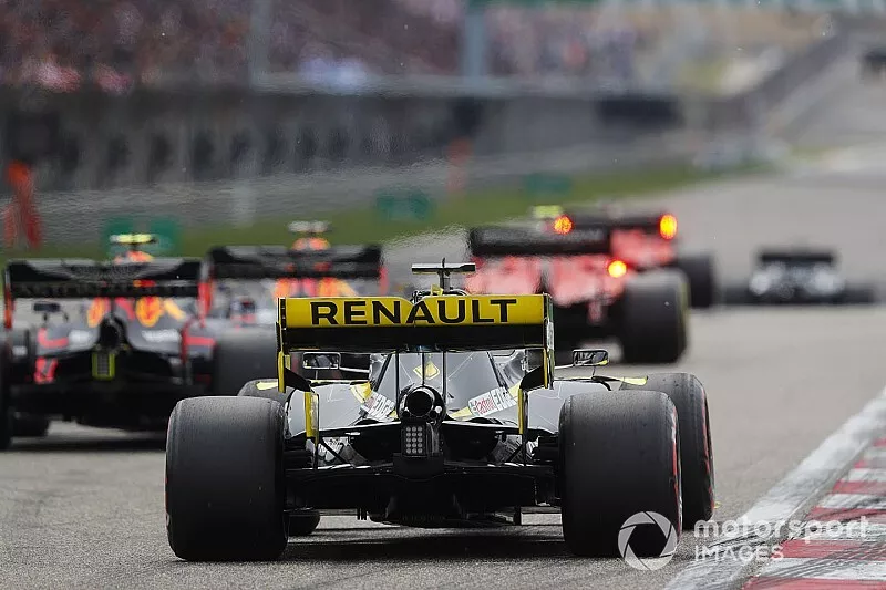 Nico Hulkenberg, Renault F1 Team R.S. 19, sur la grille de d&eacute;part