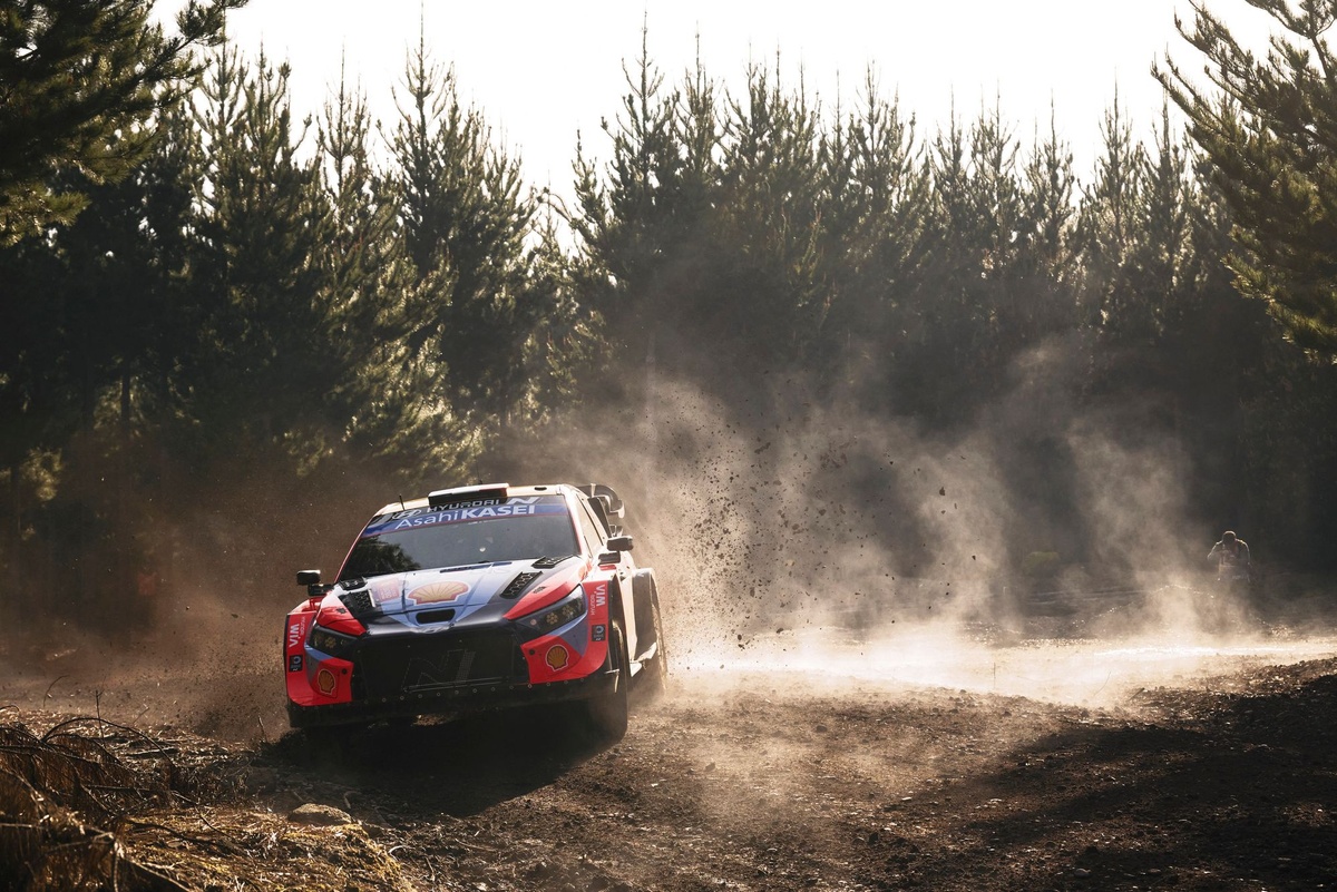 Tänak perd gros, Fourmaux en tête du Rallye du Chili