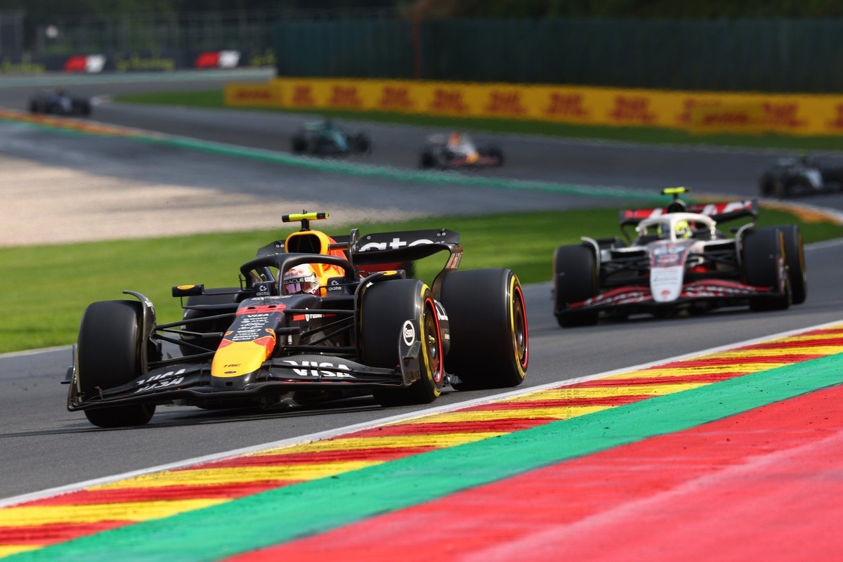 レッドブル角田裕毅、ピットストップの“連絡ミス”でF1ベルギーGP