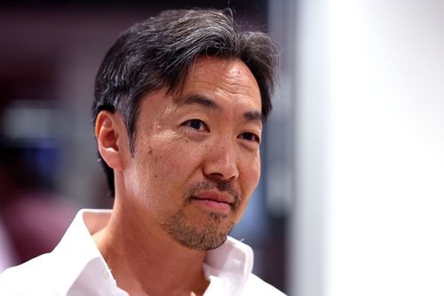 F1: Chefe da Haas responde a rumores sobre suposta "proibição de chocolate"