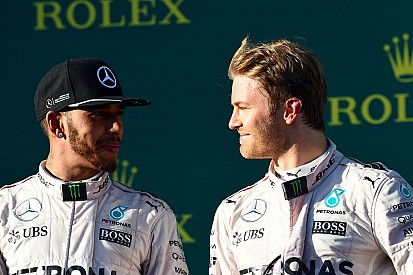 Lowe: Rosberg'e yenilmek Hamilton'ı motive etti