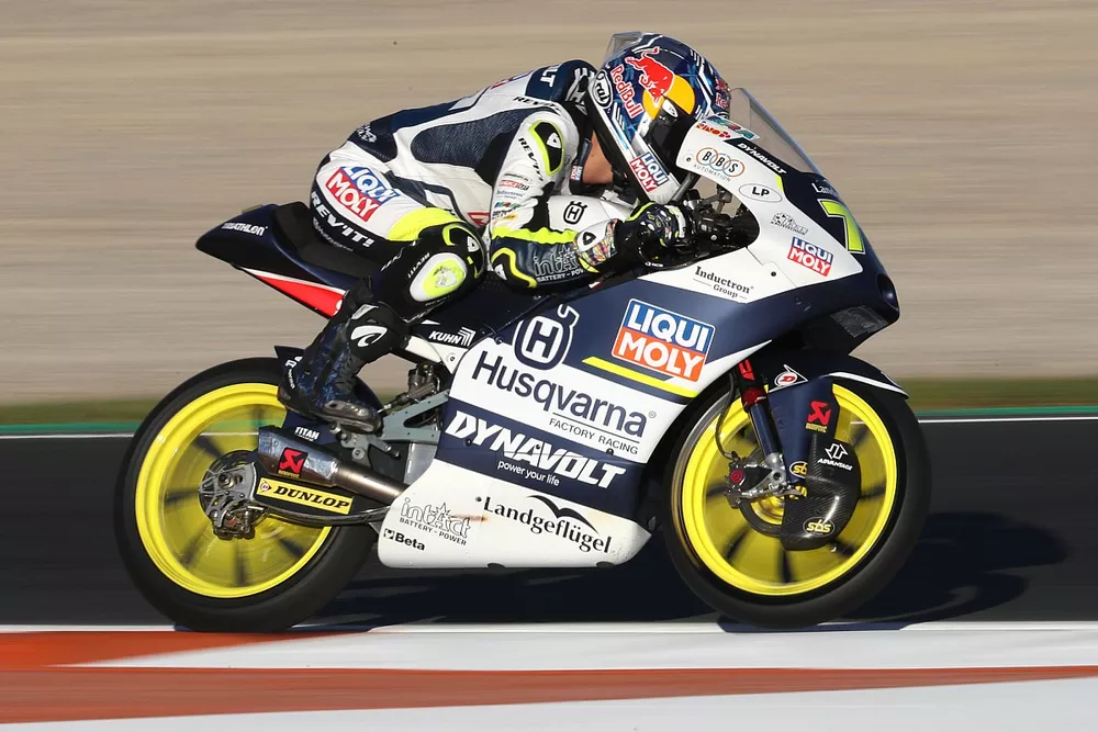 Ayumu Sasaki, Intact GP