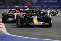 Verstappen culpa por sus sanciones a que el Red Bull "es muy lento"