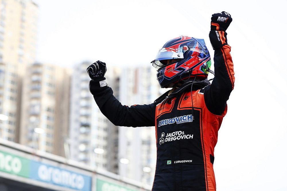 Felipe Drugovich, MP Motorsport celebrates victory in parc ferme