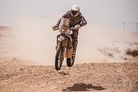 Dąbrowski utrzymuje prowadzenie