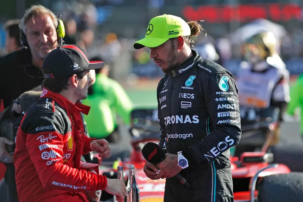 Charles Leclerc, Scuderia Ferrari, 3&ordf; posici&oacute;n, Lewis Hamilton, Mercedes-AMG, 2&ordf; posici&oacute;n, charla en Parc Ferme