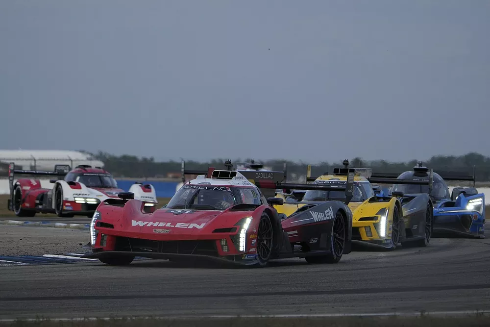 #31 Action Express Racing Cadillac Racing Cadillac V- Series.R: Pipo Derani, Alexander Sims, Jack Aitken