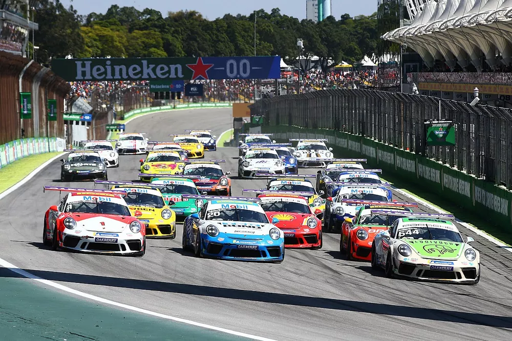 Largada da Porsche Carrera Cup