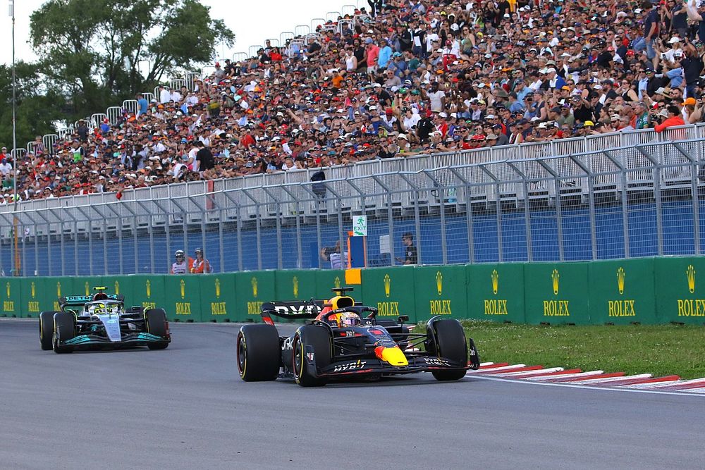 Max Verstappen, Red Bull Racing RB18, Lewis Hamilton, Mercedes W13