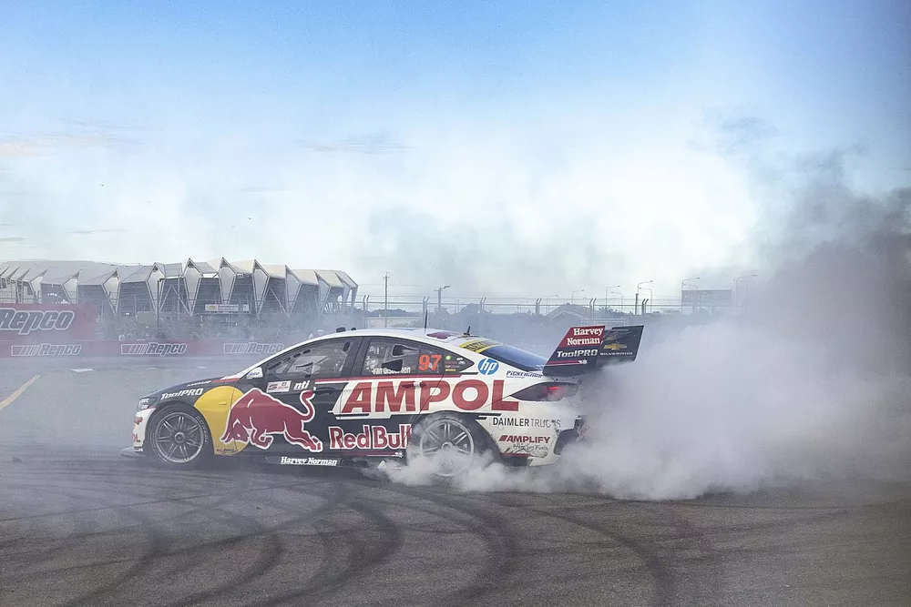 Race winner Shane van Gisbergen, Triple Eight Race Engineering Holden