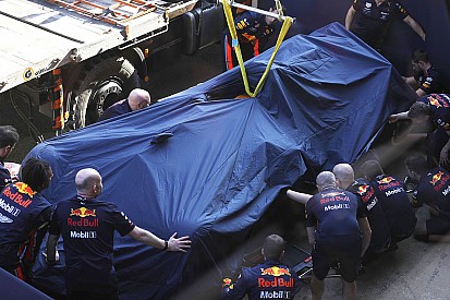 Videón Gasly mai becsapódása a Red Bull-Hondával Barcelonából