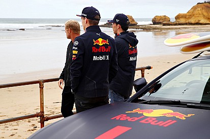 Szörfözni mentek a Red Bull versenyzői: Gasly „elázott” (videó+képek)