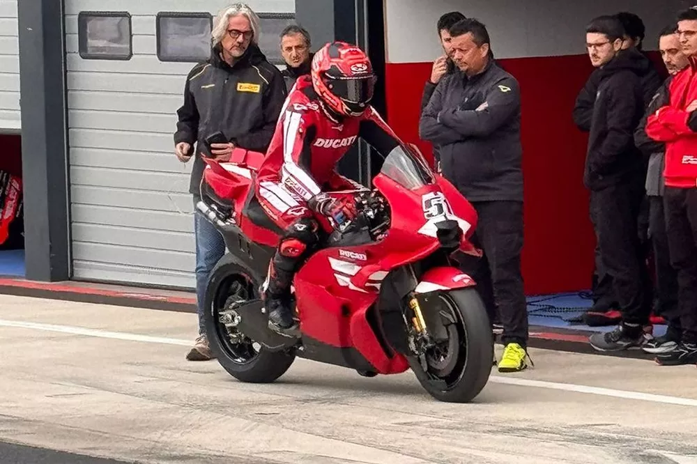 MotoGP | La Ducati 850cc per il 2027 debutta con uno shakedown a Misano