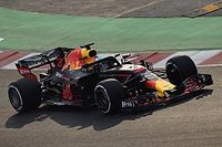 Red Bull lidera una primera ma&ntilde;ana de test con problemas para Alonso
