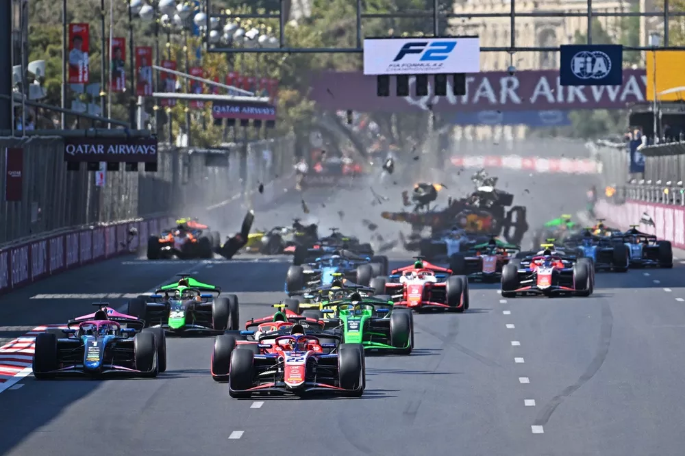 Richard Verschoor Trident, leads Andrea Kimi Antonelli, Prema Racing and Victor Martins, ART Grand Prix at the start of the race, as a crash between Pepe Marti, Campos Racing and Kush Maini, Invicta Racing occurs
