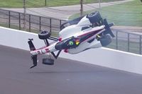 V&iacute;deo: fuerte accidente en los entrenamientos del viernes en la Indy 500
