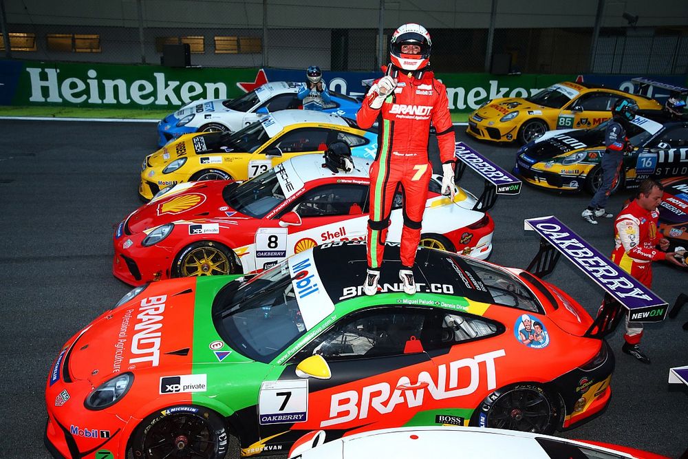 Miguel Paludo comemora vitória em Interlagos