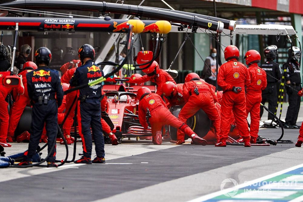 Sebastian Vettel, Ferrari SF1000, in the pits