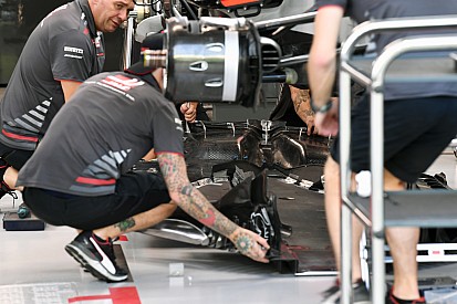 Egyetlen F1-pályán sem fékeznek annyit, mint Szingapúrban