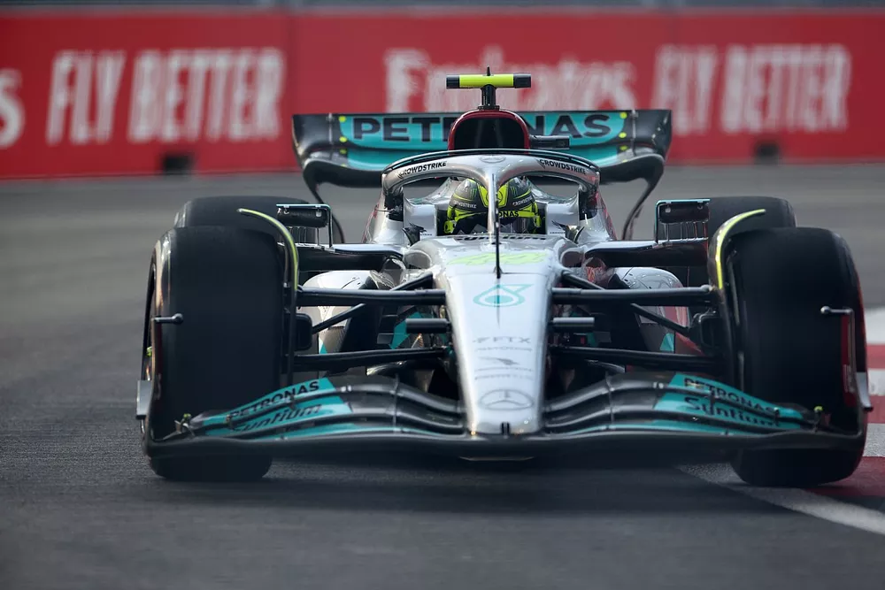 Lewis Hamilton, Mercedes W13