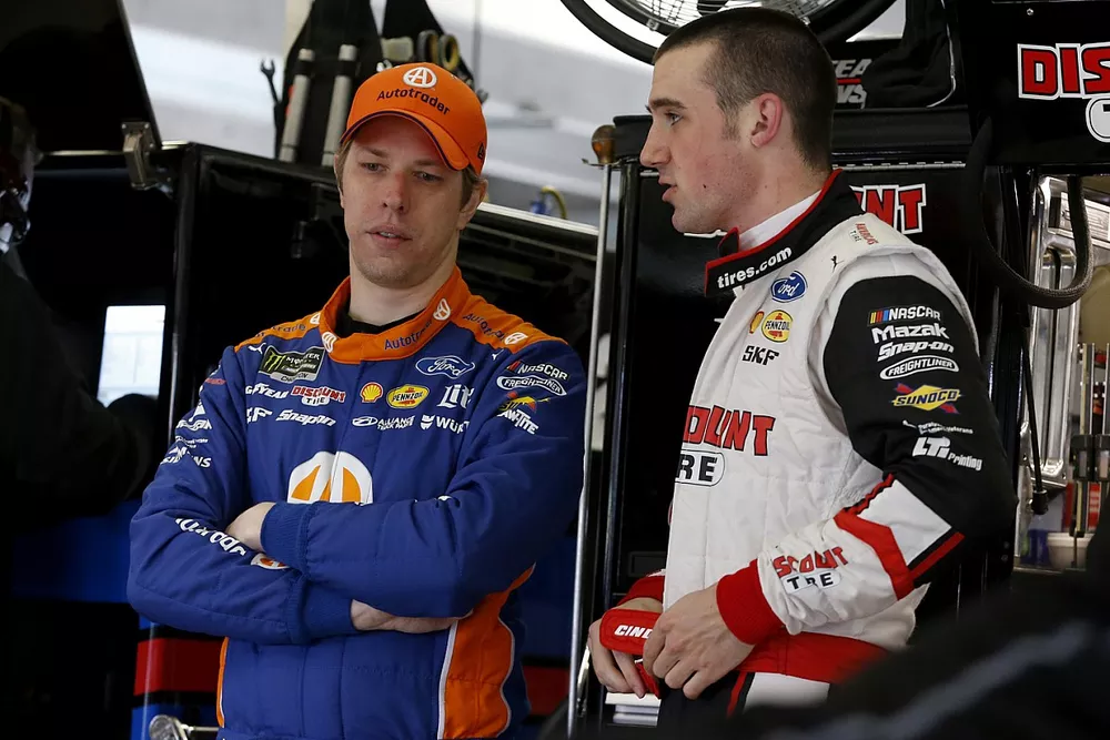 Brad Keselowski, Team Penske, Ford Mustang and Austin Cindric, Team Penske, Ford Mustang Discount Tire