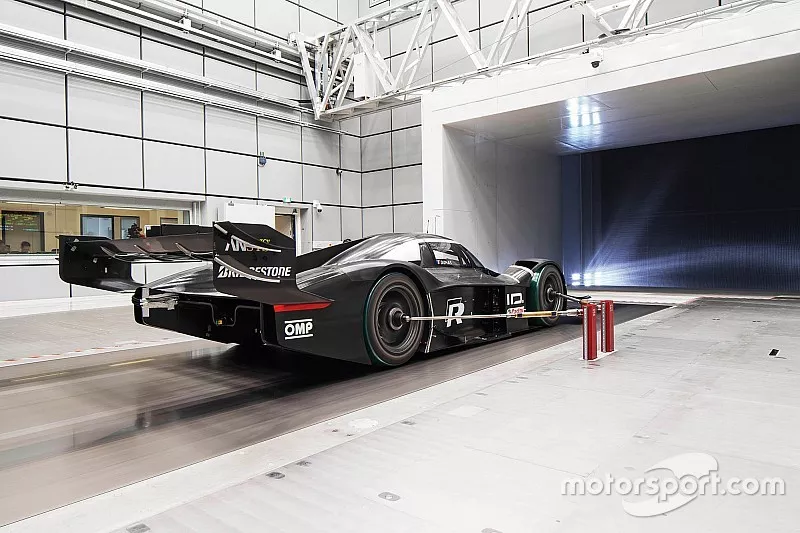 Volkswagen ID. R in the wind tunnel