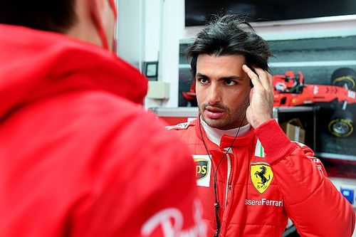Sainz y Ferrari cerraron test con los Pirelli de 18 pulgadas