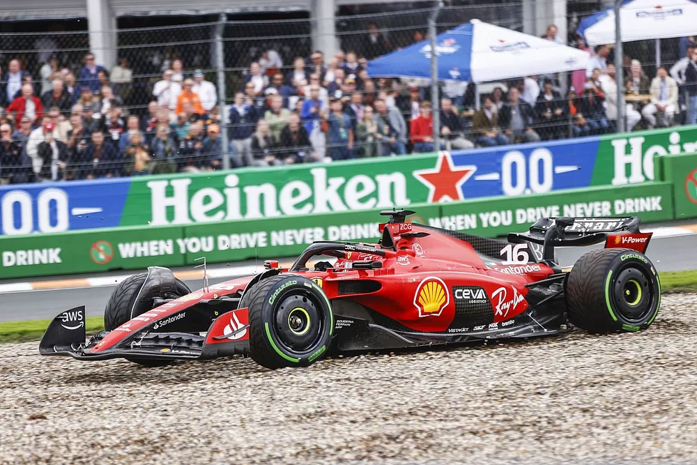 Charles Leclerc, Ferrari SF-23, dans les graviers