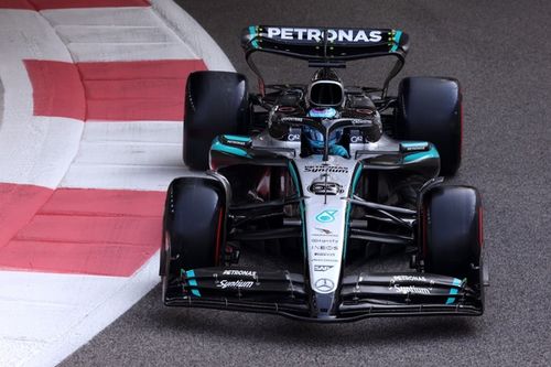 Russell lidera la FP3 de Abu Dhabi F1, Hamilton choca y Colapinto es 19°